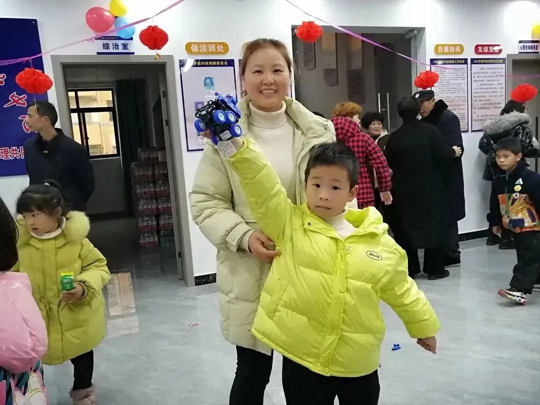 包饺子、吃汤圆、猜灯谜，余江多地欢乐迎元宵