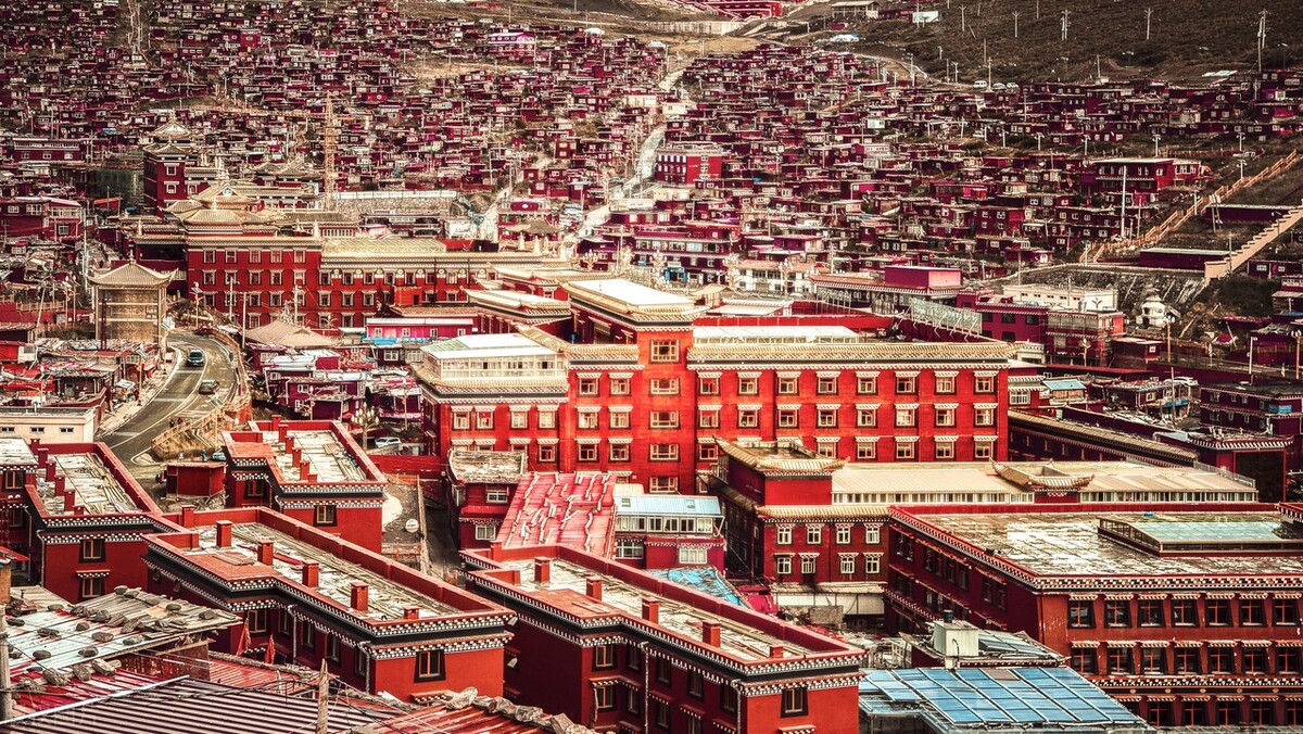 四川的天空之城,四川甘孜天空之镜