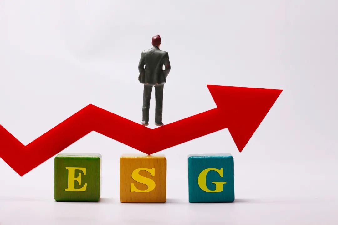 逆势大举揽才,新蓝筹联想这盘棋有多大?