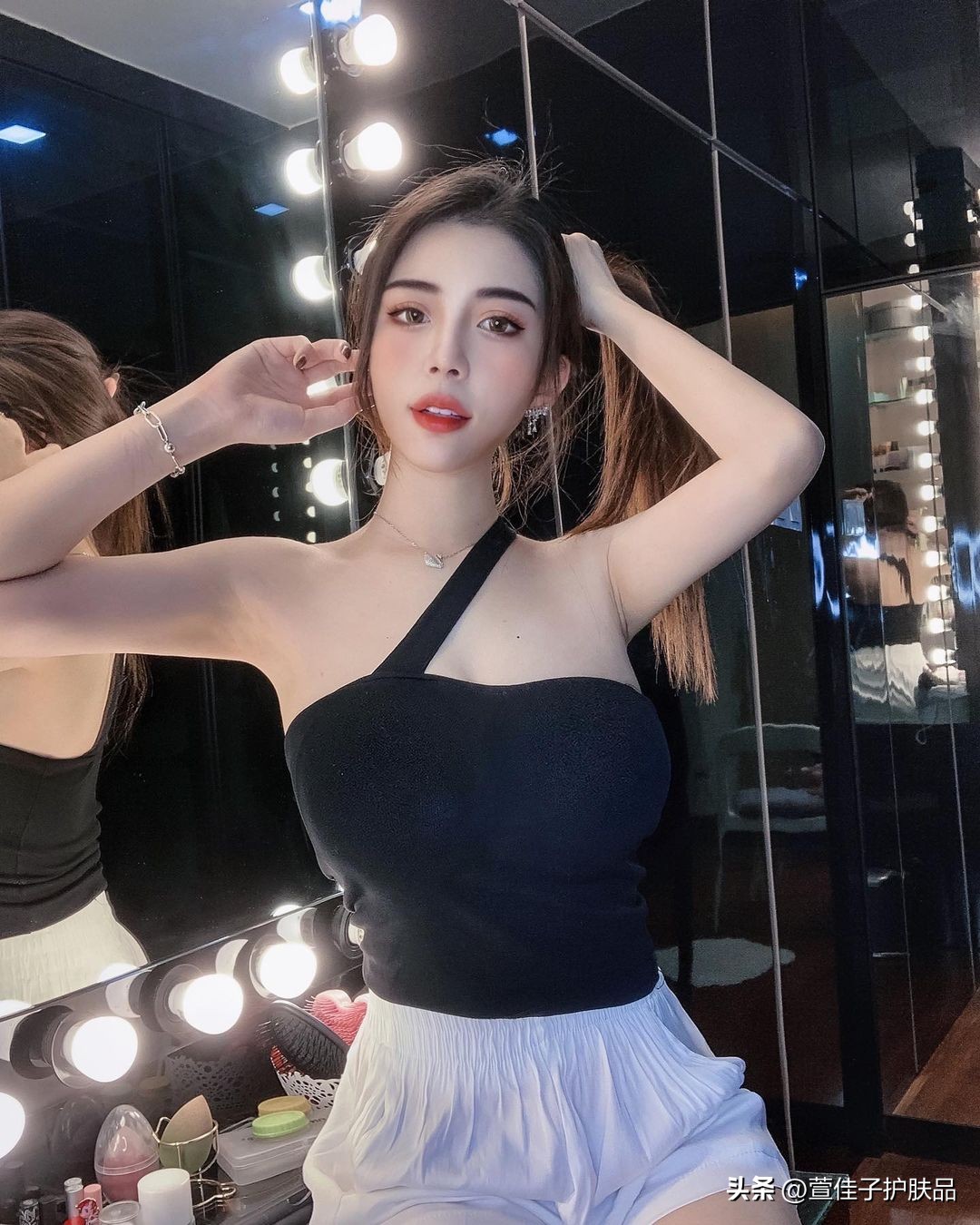 白嫩美肌与好身材看一眼就爱上,1