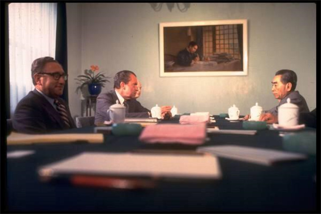 毛主席送给尼克松12字手书，尼克松看后一头雾水，至今无人能解