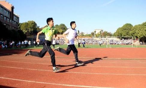 男孩子几岁发育才能长高,男孩子发育到几岁才能长高