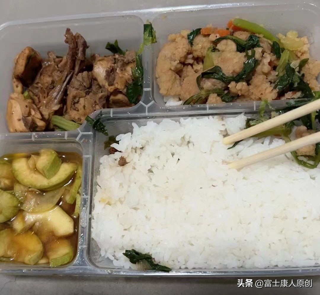 郑州富士康怎么样老员工告诉你,郑州富士康员工讲述厂现状