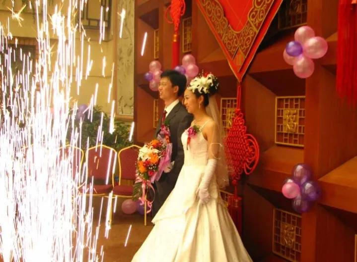 俗语“丧家三年不沾红，育儿五年莫养宠”，老祖宗的讲究有道理吗