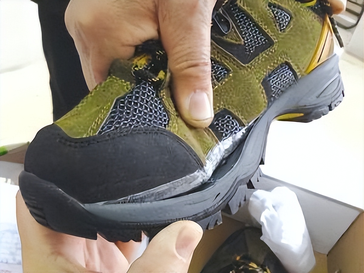 鞋子脱胶用什么胶水粘最好502,鞋开胶了怎么用502胶水粘住