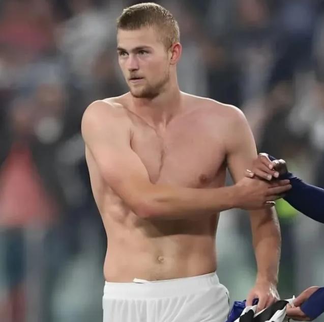 c罗内马尔告别卡塔尔世界杯,给世界杯球员颜值打分