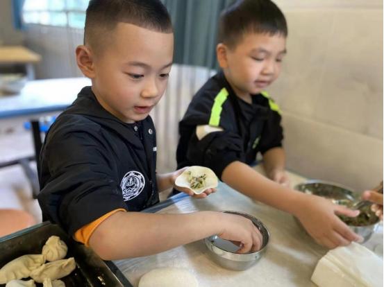 2023重庆第一届幼儿足球大赛形象代言人暨人气冠军：陈雨石