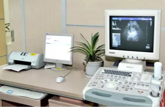 女子到黑医院做流产手术,小诊所打胎大出血