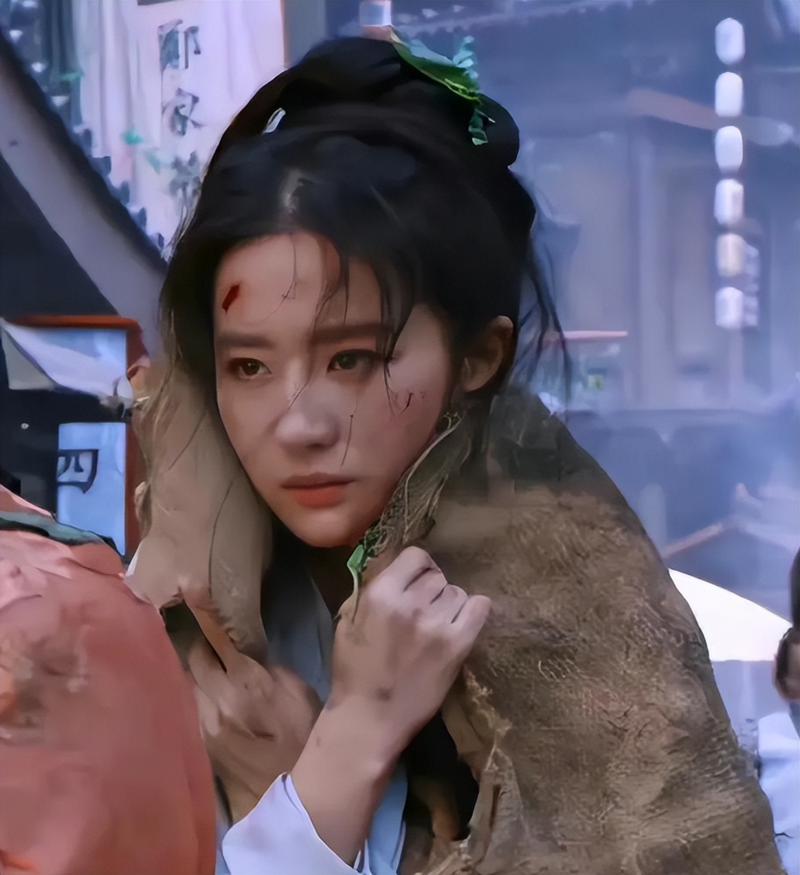 原形毕露！烤瓷牙“抢镜”忒显老，大概早已忘了“美人三分龅”