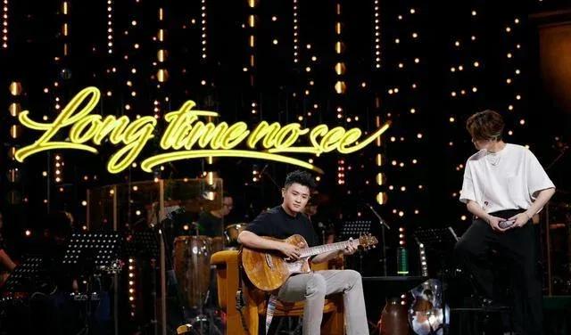 鹿晗线上音乐会回放,鹿晗燃爆全场