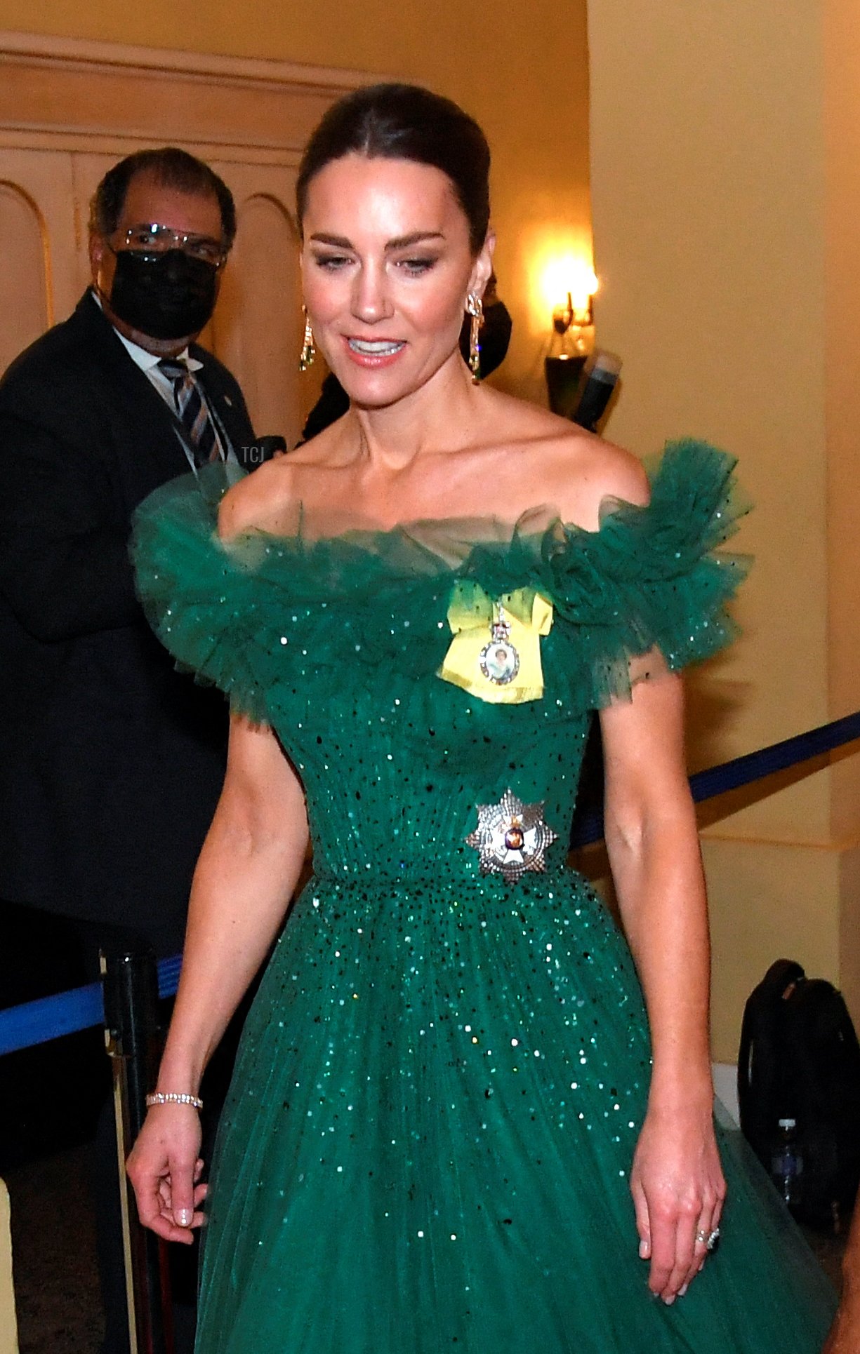 英国王室梅根凯特的差距,英国王妃凯特蓝宝石