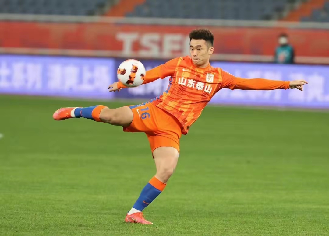 童磊在大连人队打什么位置,童磊对山东鲁能