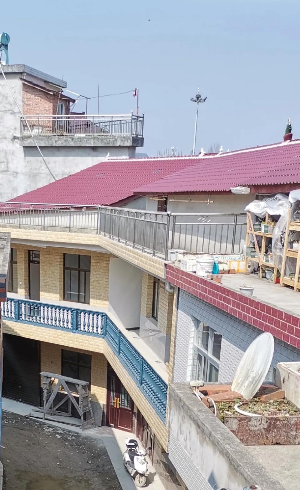 外墙瓷砖怎样贴才不会掉落,房屋装修引起外墙瓷砖掉落谁负责