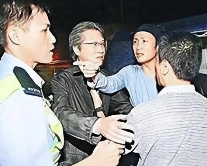 以为是谣言实际是真事，撒贝宁、郑中基、成龙个个离谱，件件惊人