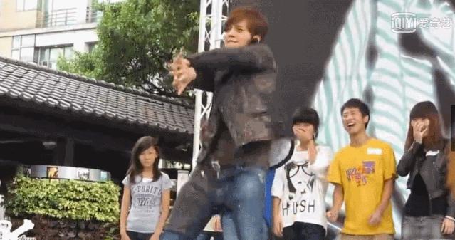 母子恋、咸猪手，看完罗志祥这些黑料，三观直接离家出走！