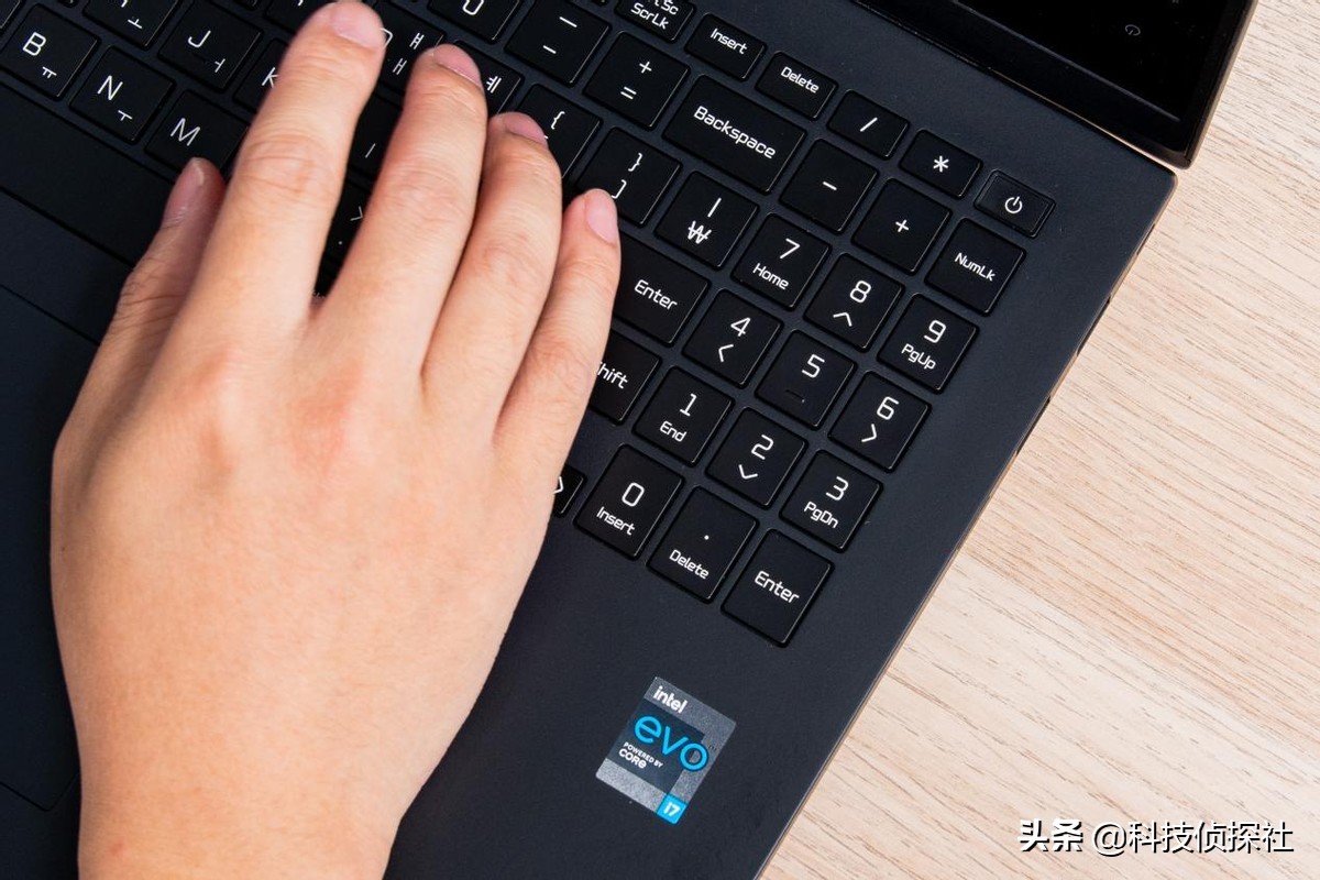 lggram16寸和17寸哪个好,lggram16评测