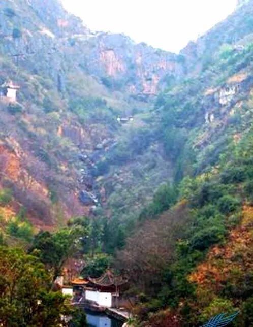 大理弥渡县天生桥风景,大理弥渡天生桥