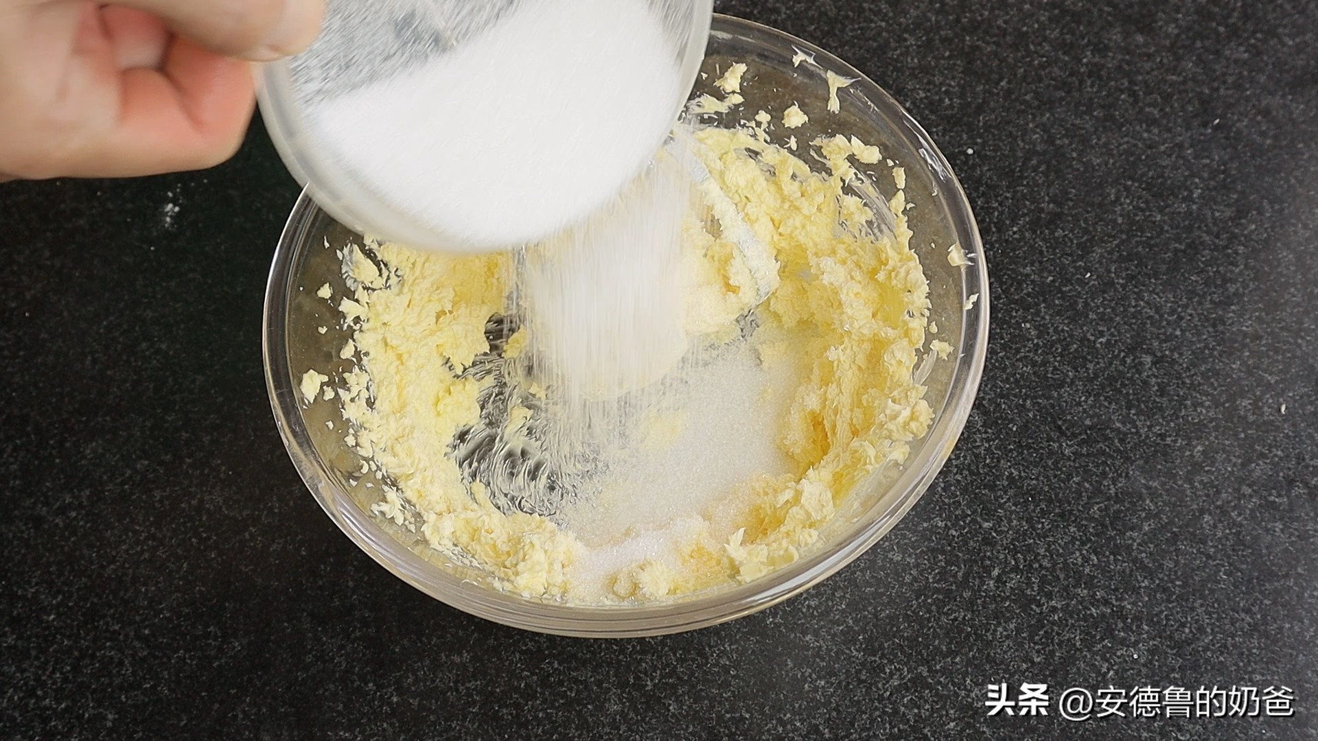 比蛋糕简单还好吃的方法,可可戚风蛋糕教程8寸配方