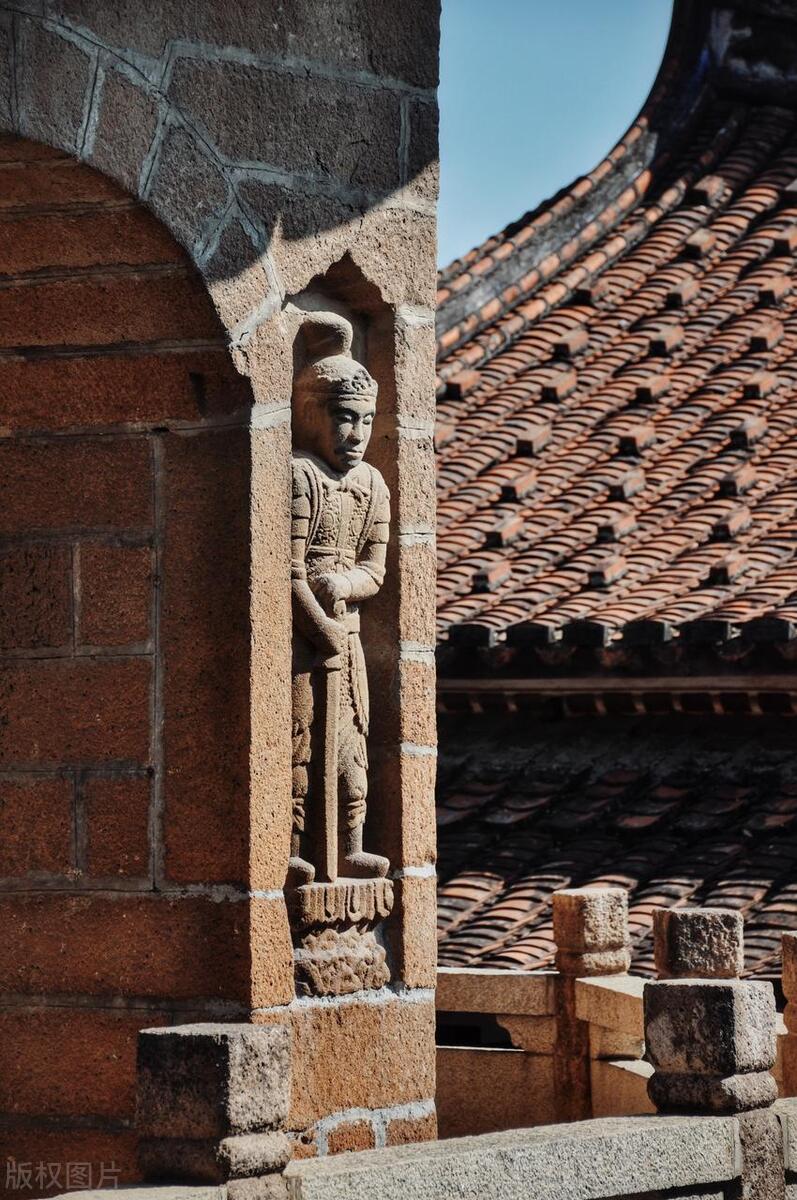 九成的国人都对她有误解！上天造神、下地造鞋，夹在福泉两州之间