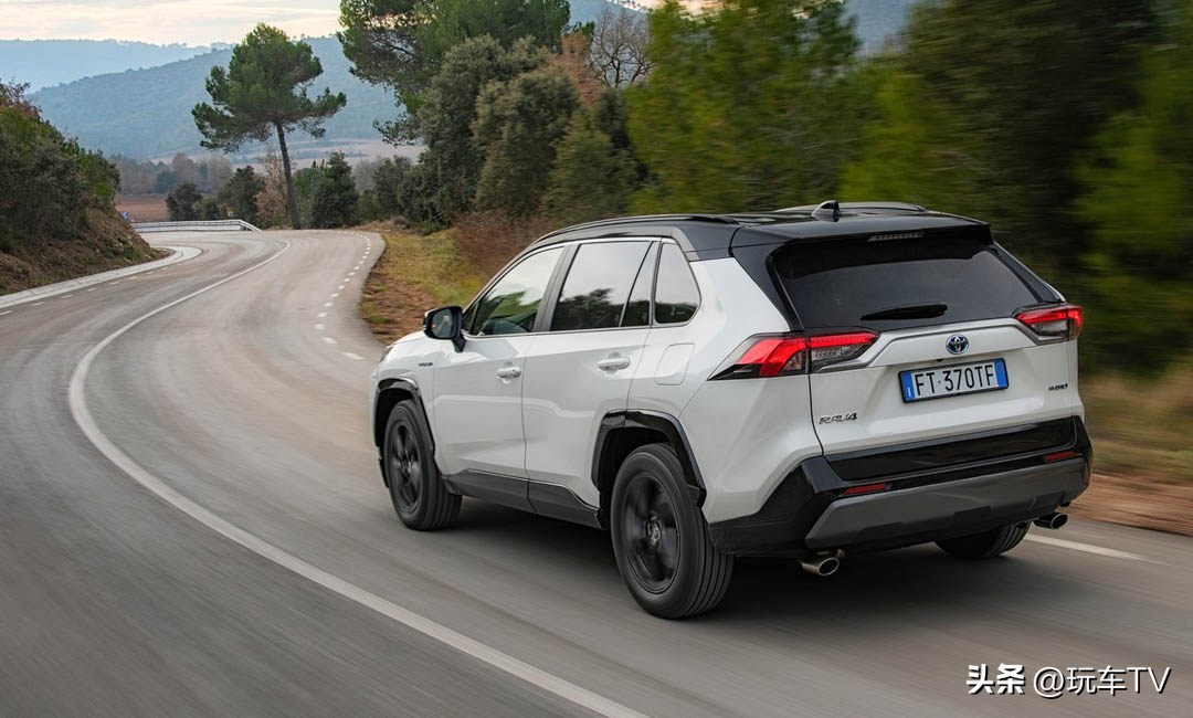 宝马x7和汉兰达三排哪个大,新款大汉兰达长宽高