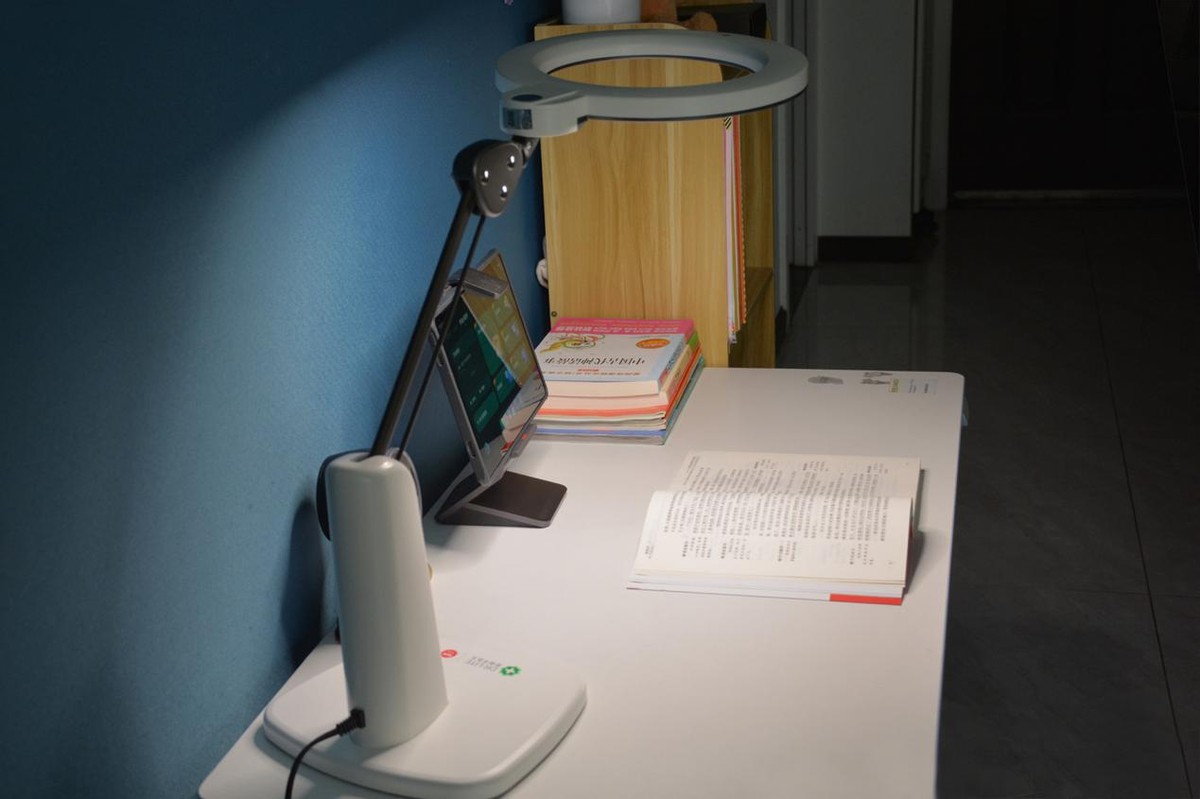 NIR红光真正护眼光，陪伴孩子学习，我选择天使之光2医安级护眼灯