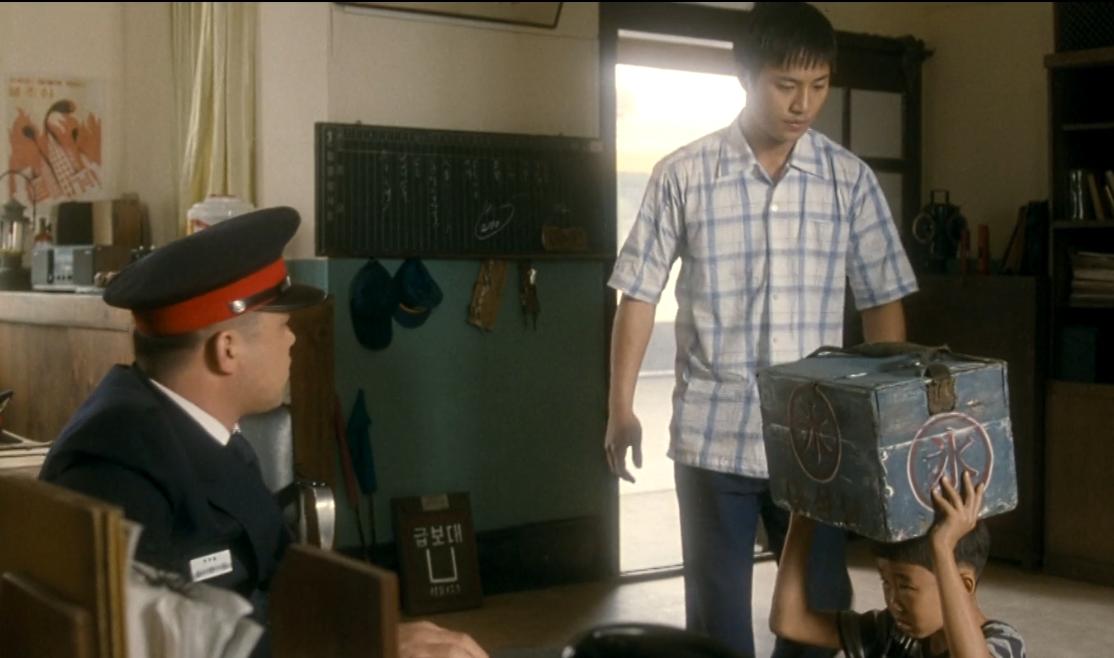 男孩为了救爷爷卖冰棒,男孩为救爷爷卖冰棒电影解说