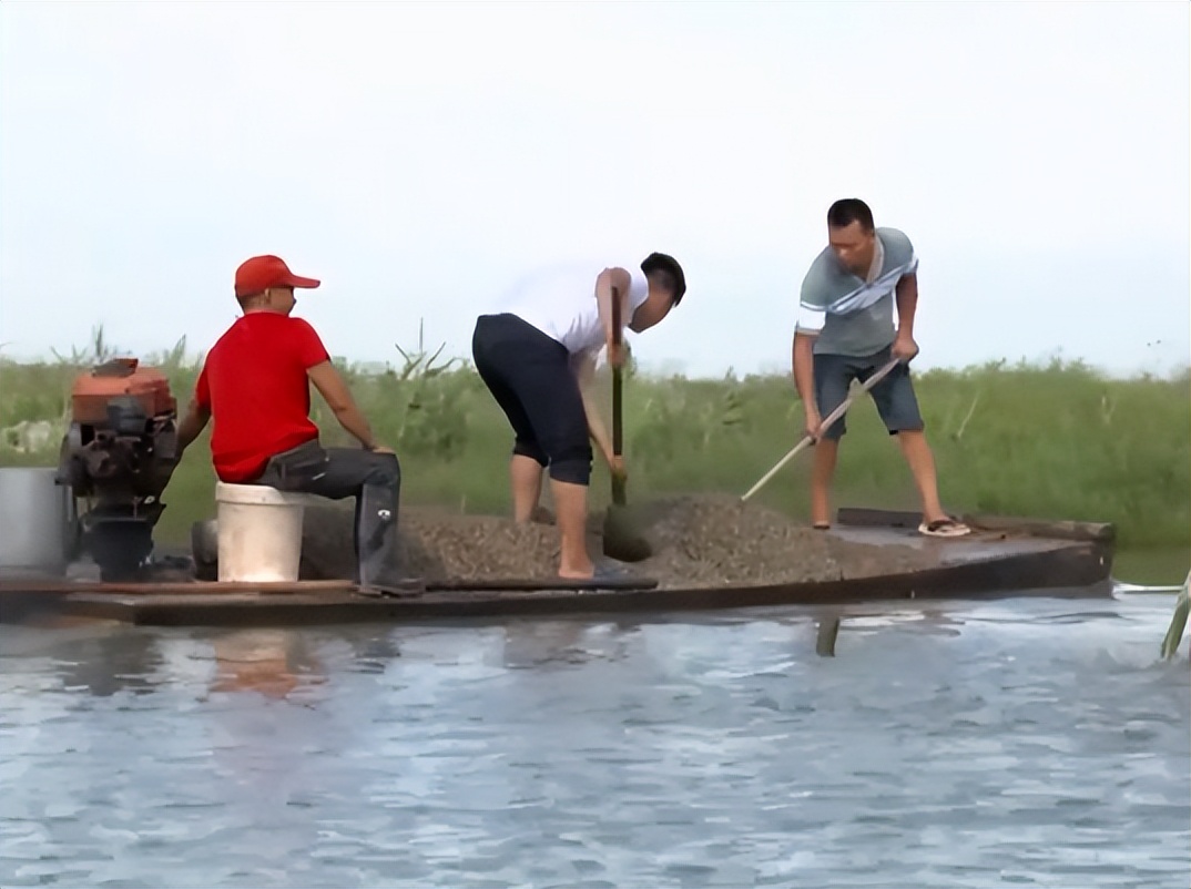 最大黄油蟹养殖户,男子养螃蟹
