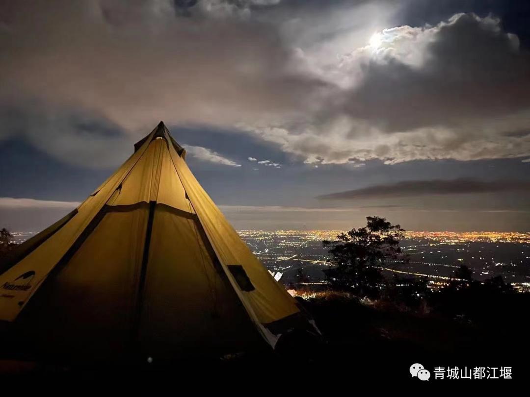 1h直达超好耍露营地！这五处秘密基地出片率100%，带你在星空下篝火旁，拥抱元气秋日大自然~