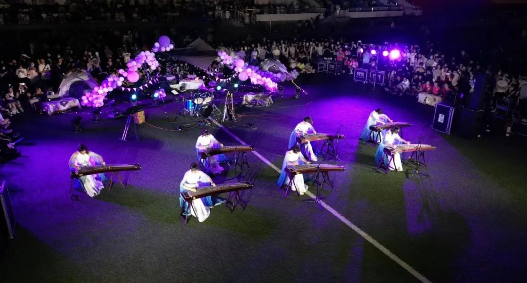 河南大学音乐节,河南科技大学草坪音乐节完整版