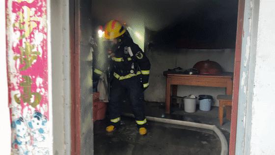 江西九江家中起火,江西九江家中着火