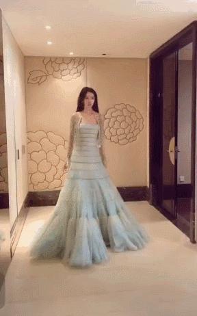 易梦玲网红衣服,易梦玲穿迪奥古董高定