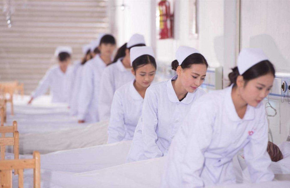 初中毕业读职校选哪个专业好,成绩不好只能读职校选什么专业