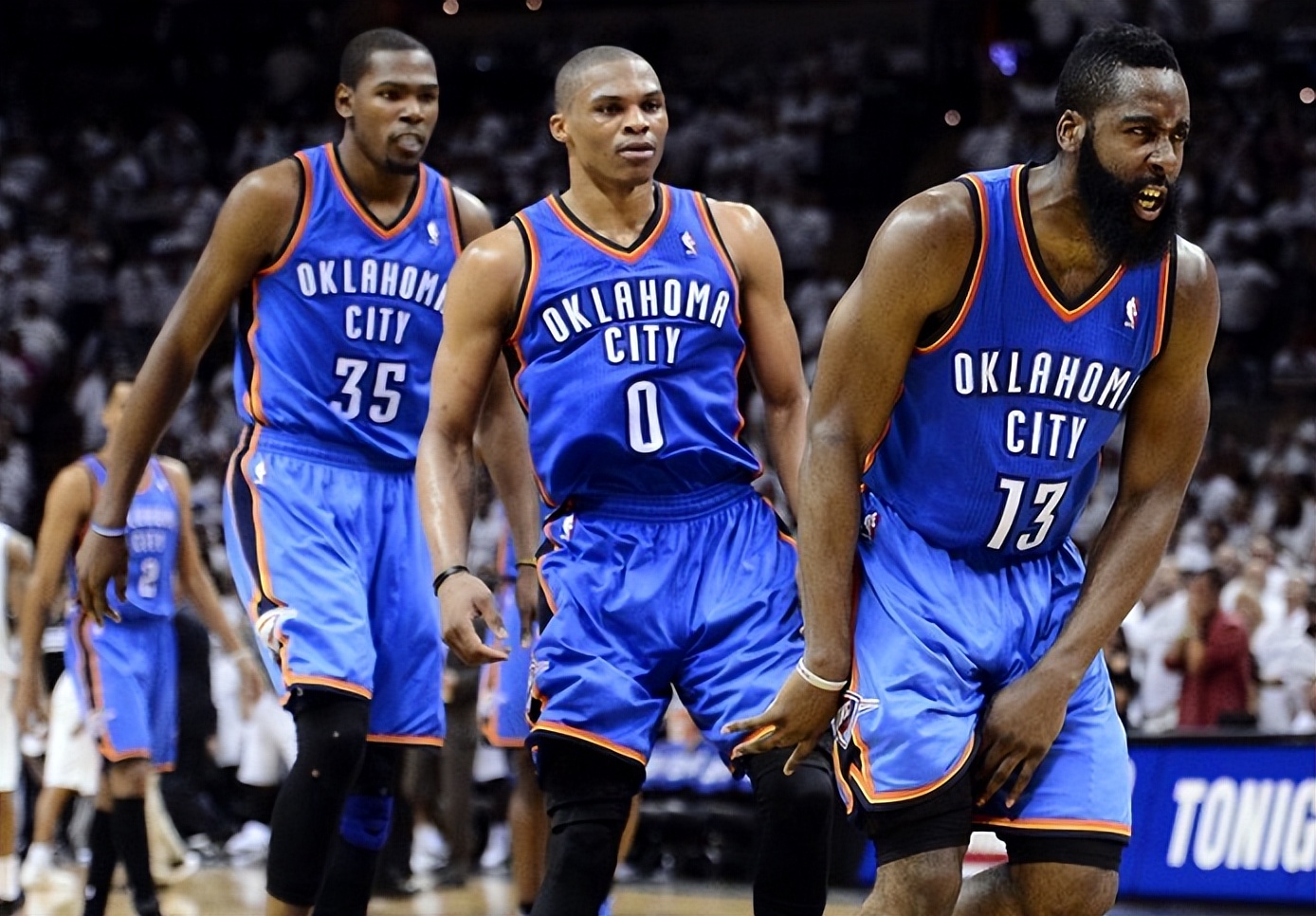 2人签超级顶薪,勇士创神级纪录,湖人篮网酝酿大交易,KD太难了