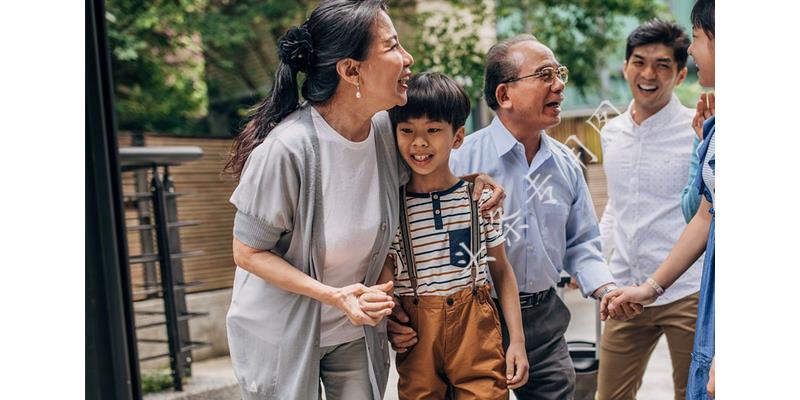 孙子头上磕了一个包，儿媳辞职并让她回老家，一周后打来电话哭了
