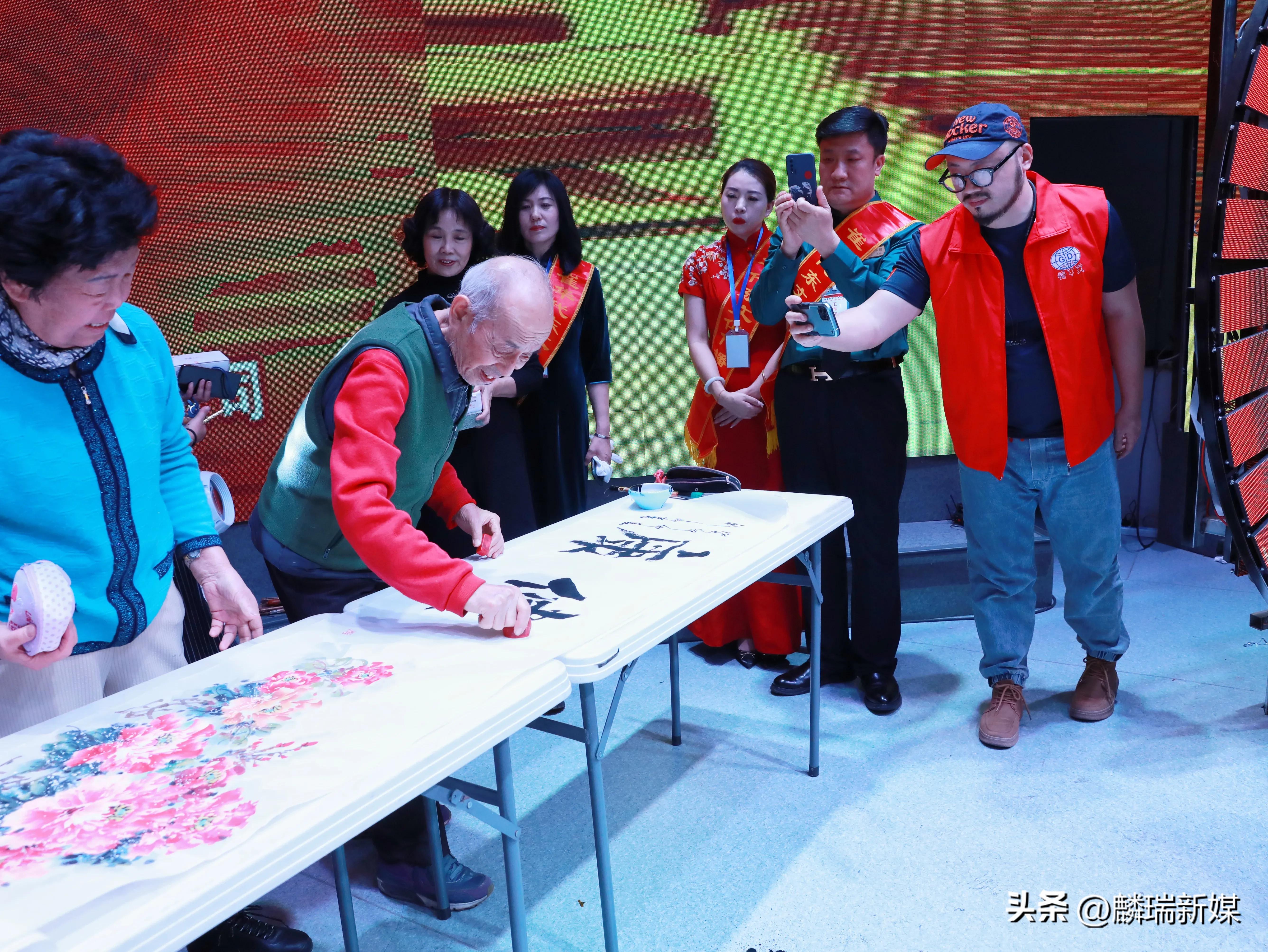 呼和浩特书画颁奖典礼直播,呼和浩特市第二届书画比赛