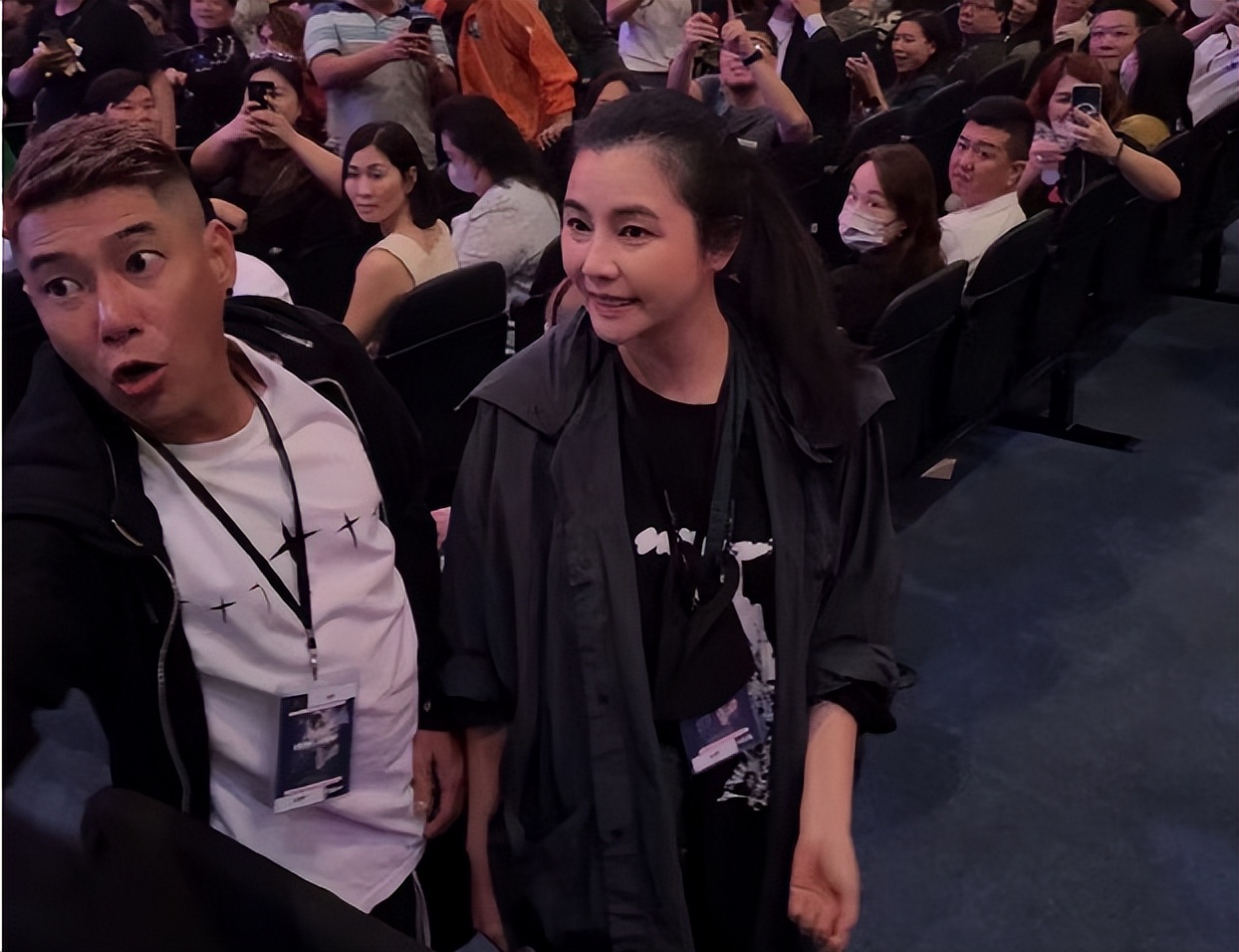 郑伊健说日语的视频,郑伊健演唱会讲话