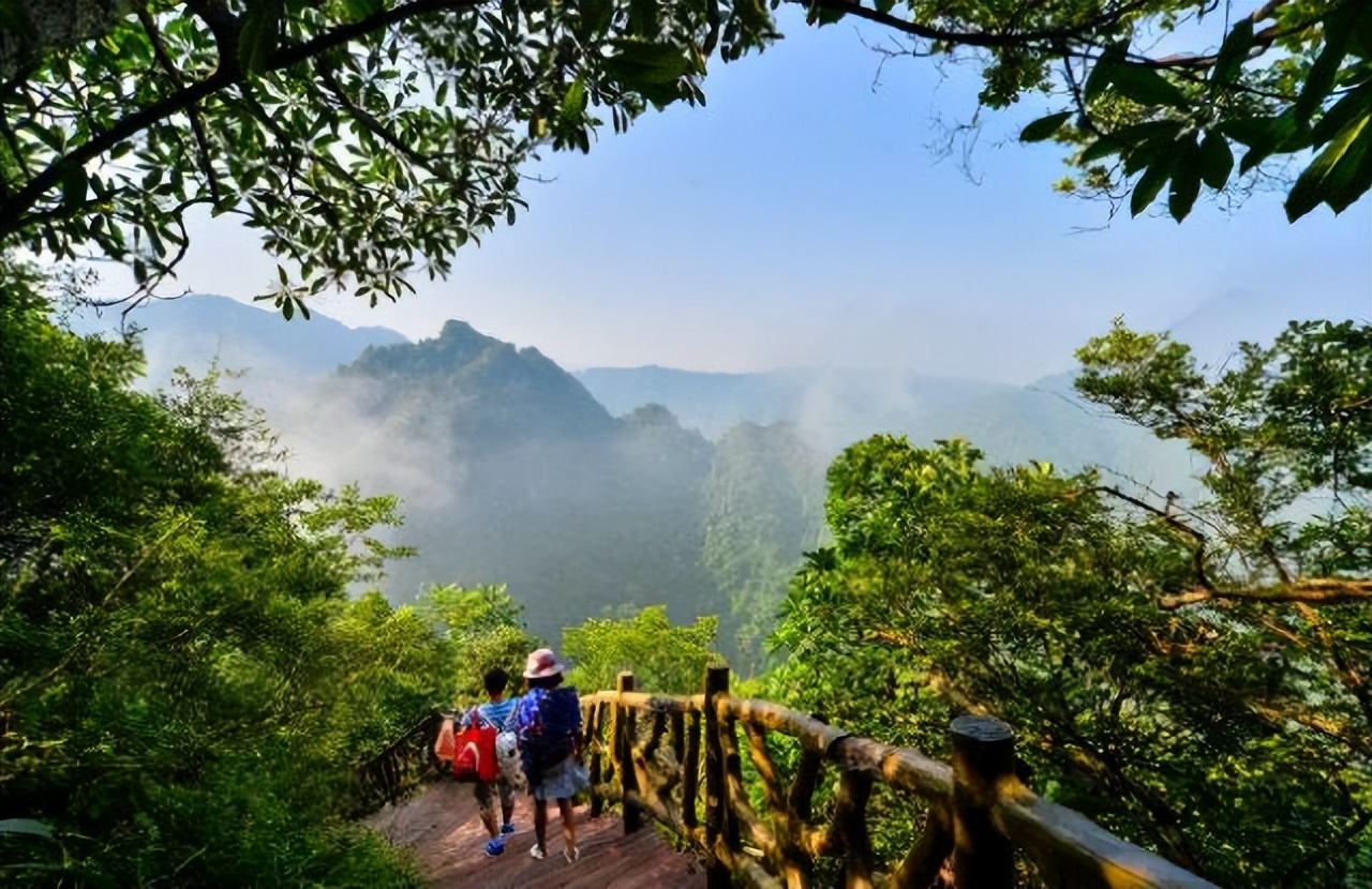 江西4a级旅游景区排名前十,江西一小众景点景色不输黄山