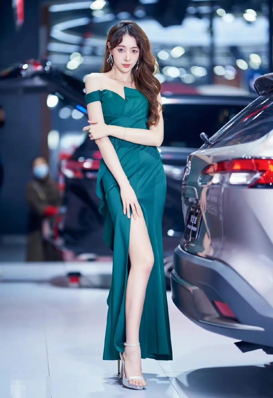 最有亲和力的车模,兄弟们帅车集合