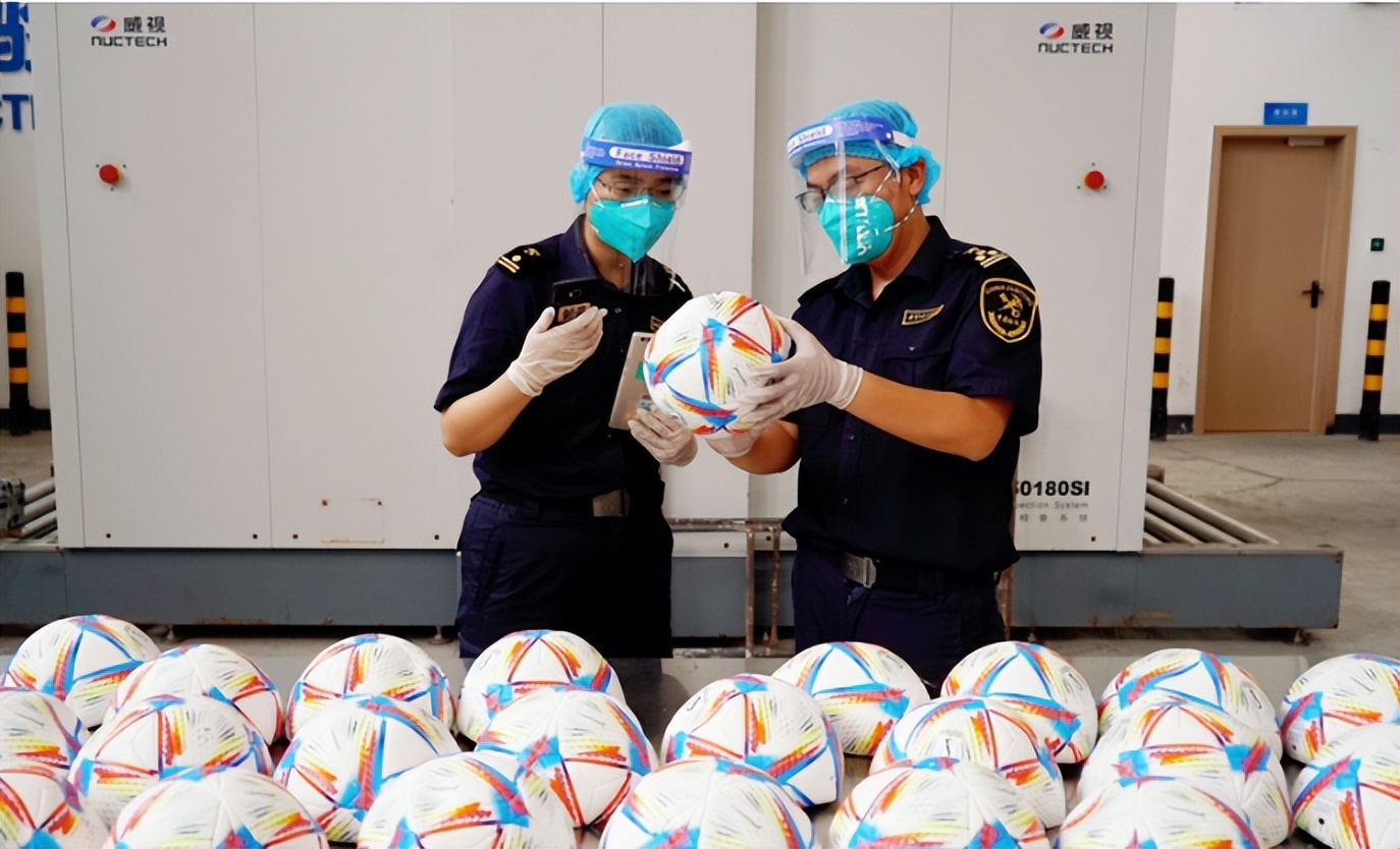 198直播间卖羽绒服,8千元羽绒服直播间卖800