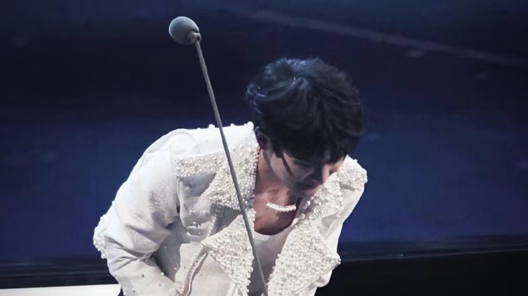 周深综艺唱歌惊艳高音,周深在歌手界影响力有多大