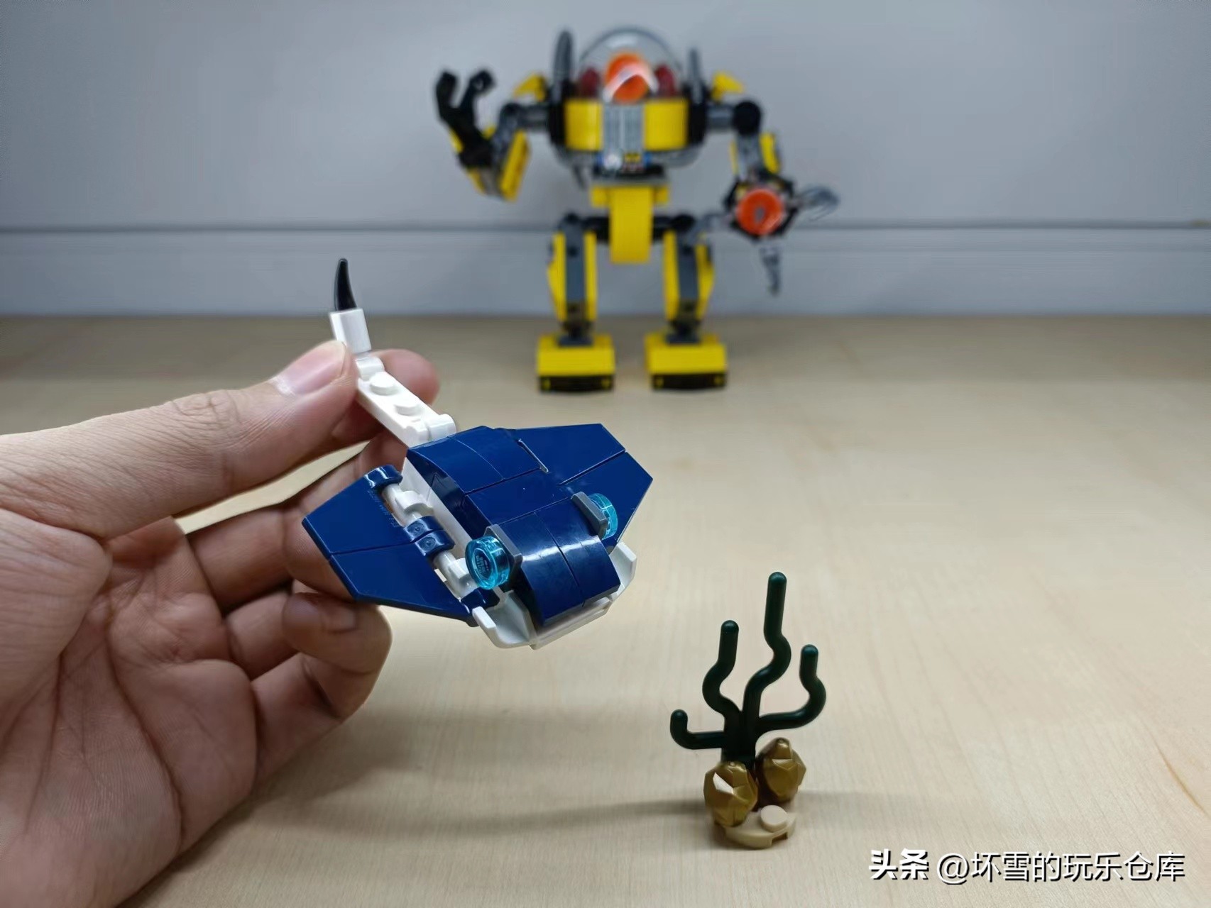 乐高31090水下机器人,乐高科技系列42037