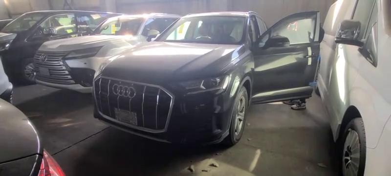 23款欧洲版奥迪Q7现车3.0T最低报价56万全国上牌，实车详细讲解