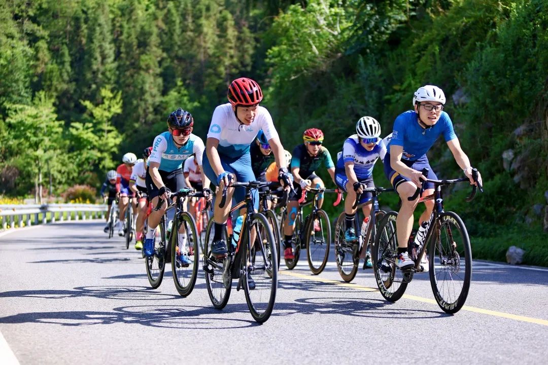 千万人在线观看峡谷“车神”争霸！