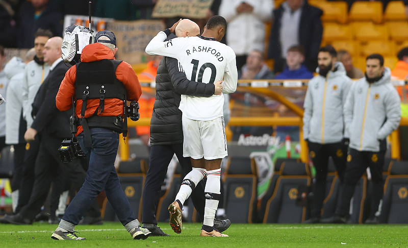 曼联主教练滕哈格谈与c罗,曼联主教练滕哈格和c罗的恩怨