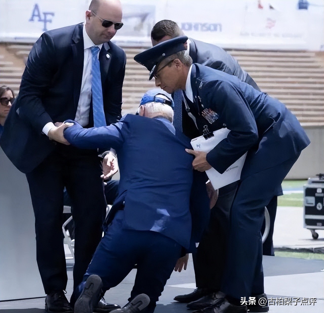 俄罗斯震慑北约,俄罗斯普京打击金融寡头