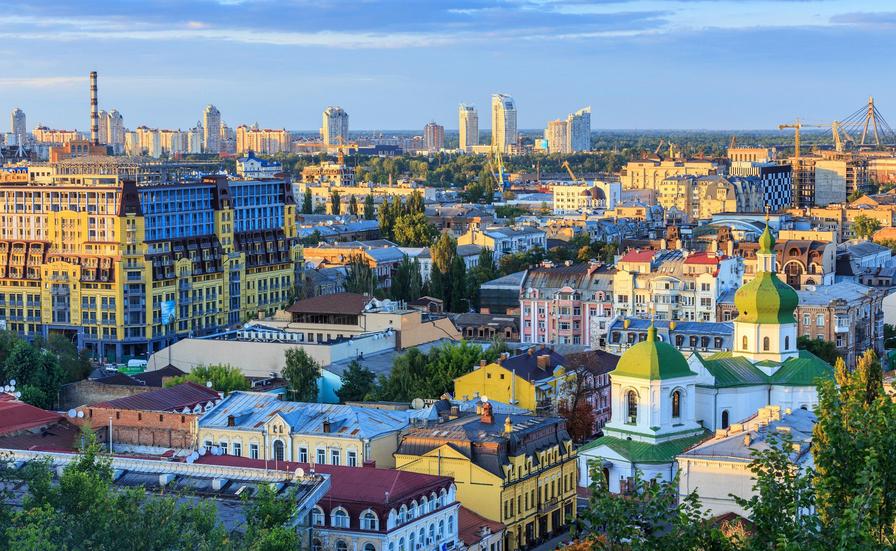 “哭泣”的小国乌克兰，是抱错了欧美的大腿还是被俄罗斯挖了坑？