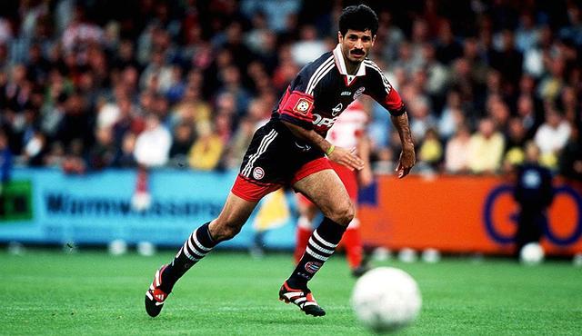 铁骑突出：伊朗足球历史最佳阵容，三人曾经效力拜仁