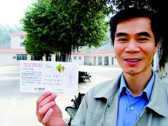 东莞被火化女孩得救十年后成画家,1995年东莞打工妹在殡仪馆火化