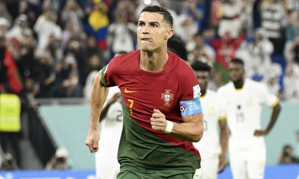 c罗收入10亿美元,c罗单条ins可赚160万美元