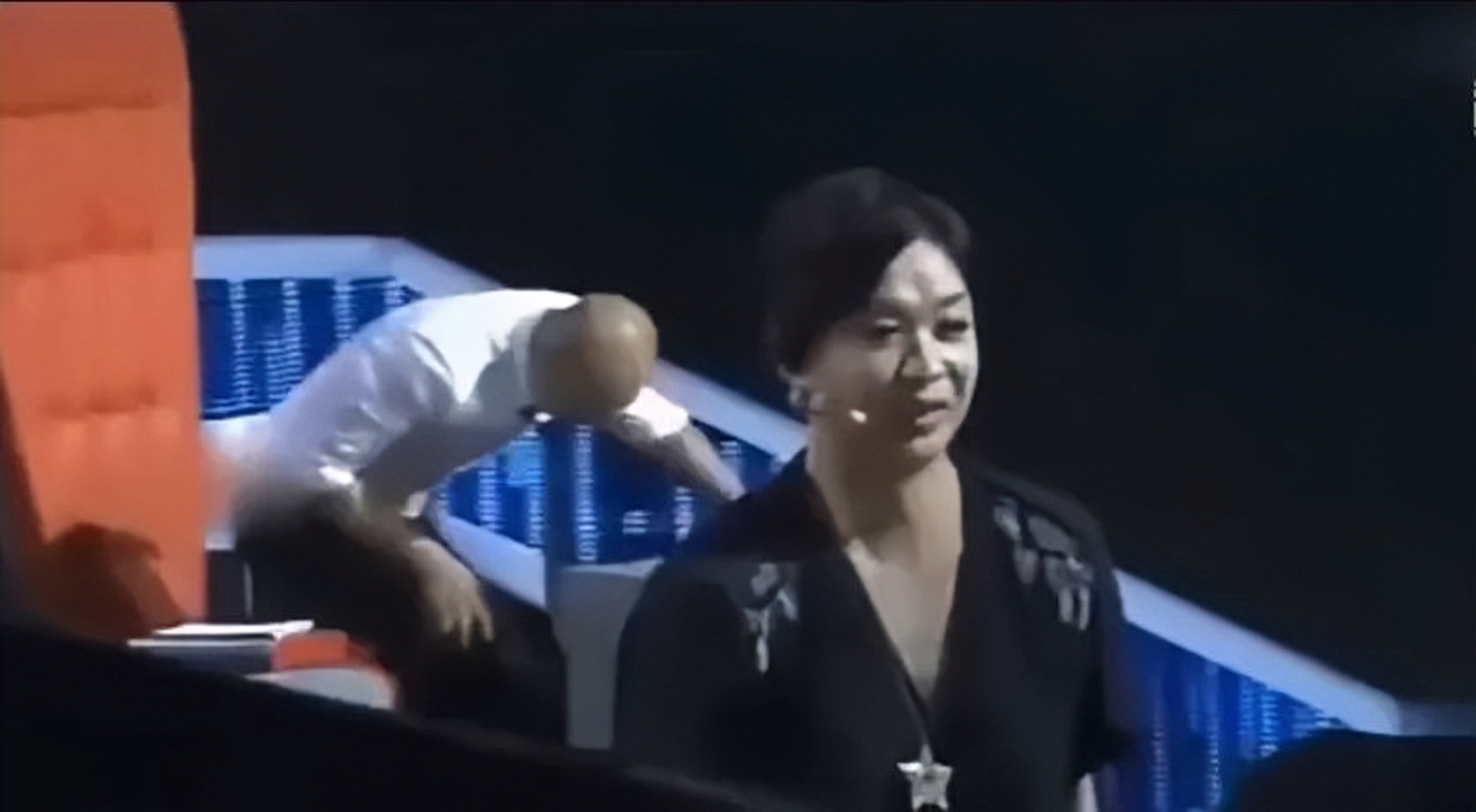 乐嘉和孟非的经历,乐嘉在哪一期非诚勿扰跟孟非吵架